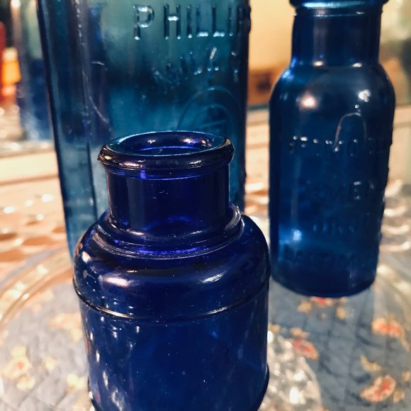 Vintage Cobalt Blue Medical Bottles (5) - Picture 7 of 15